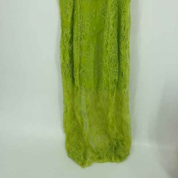 Urban Outfitters Green Sleeveless Maxi Dress | Perfect for Any Occasion - Picture 3 of 7